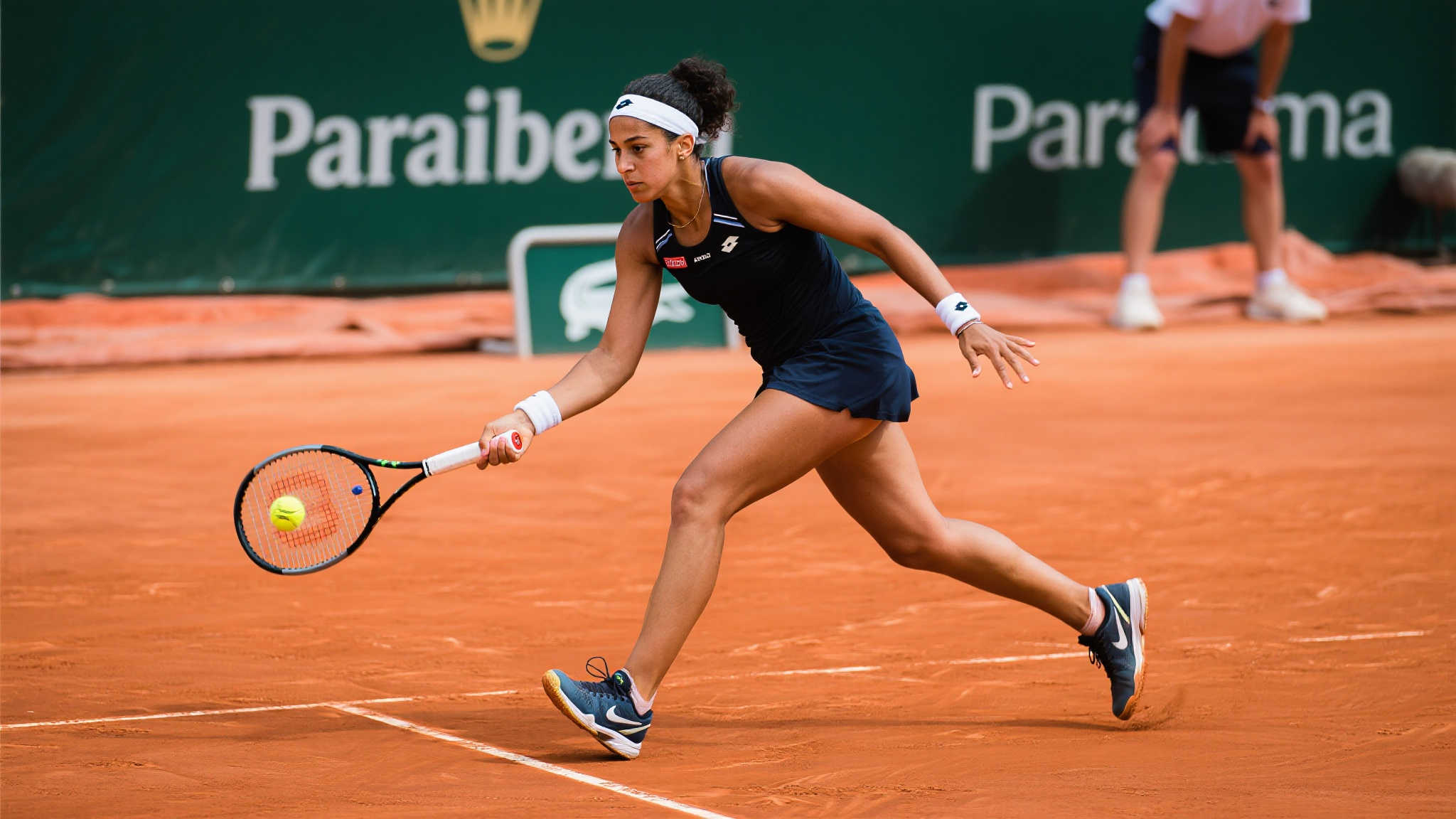 尤其是在三 尤其是在三